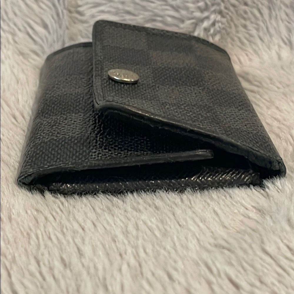 Louis Vuitton Black Damier 6-Ring Key Holder Wallet - Picture 3 of 13